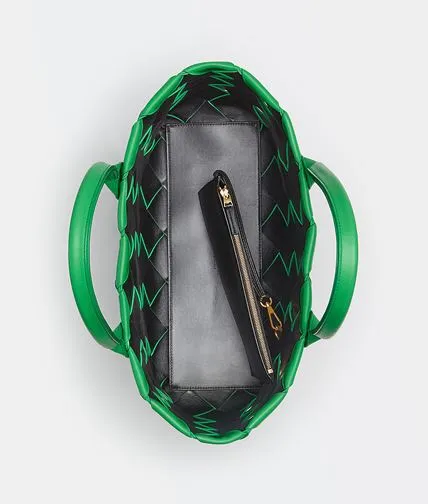 The new Arco handbag, grass green has arrived